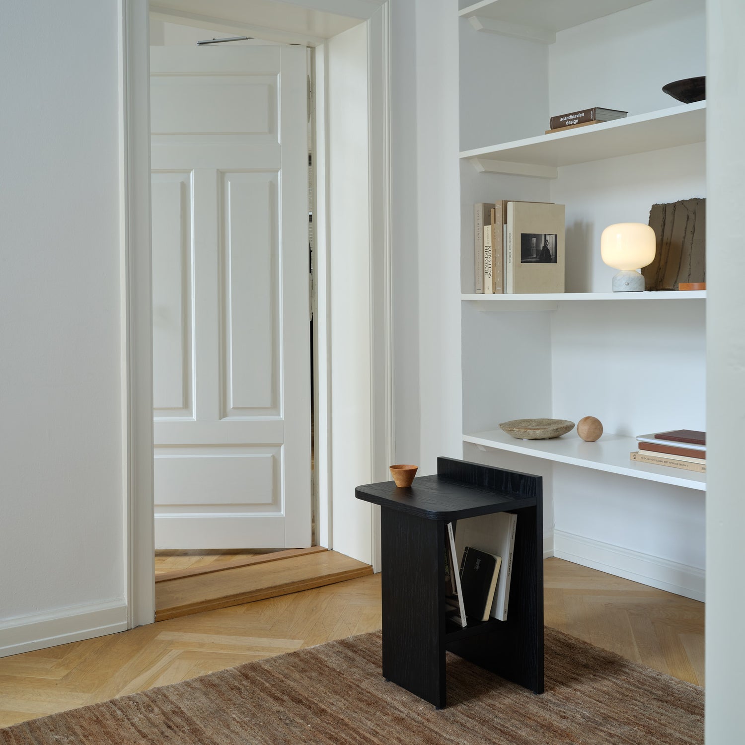 Ismo sidebord sort ask