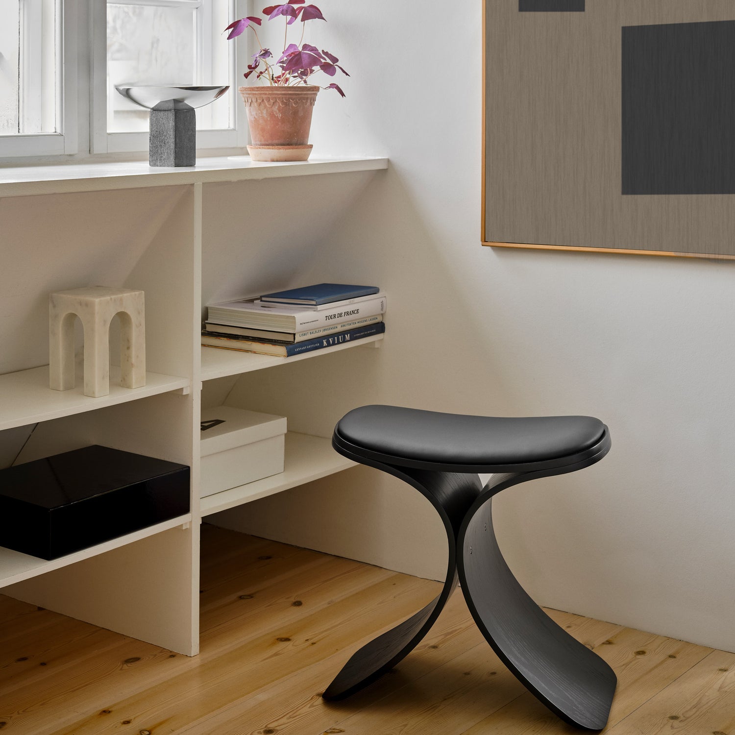 Luno skammel sort eg/ sort læder