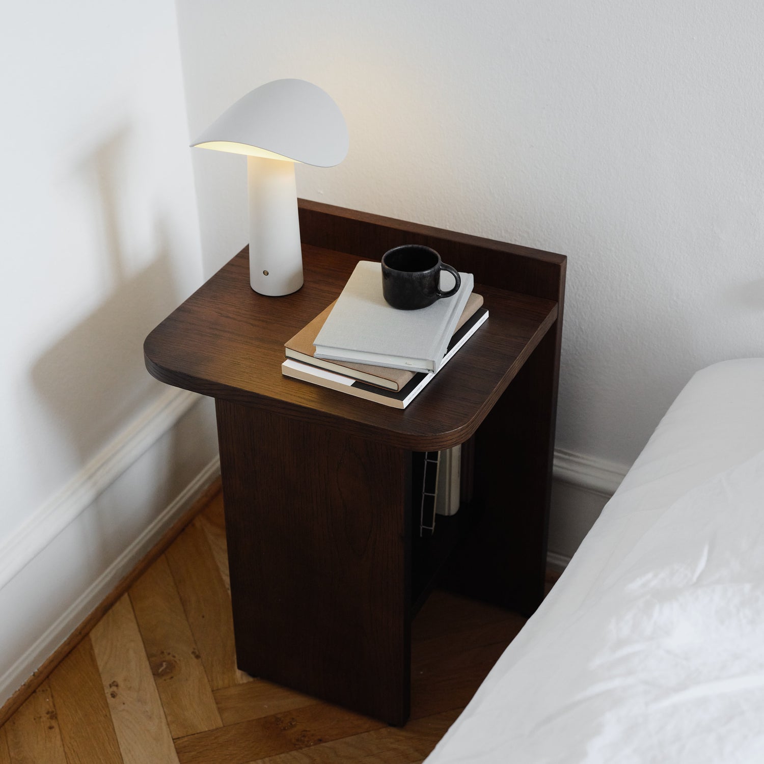 Lium portable bordlampe varm grå