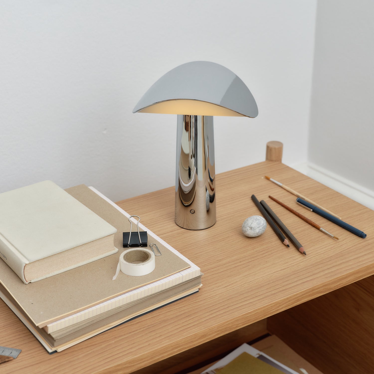 Lium portable bordlampe krom