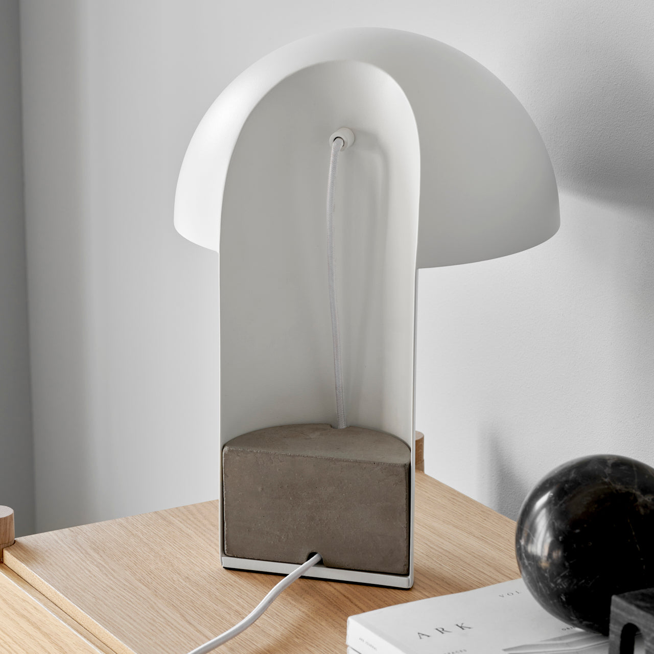 Leery bordlampe hvid