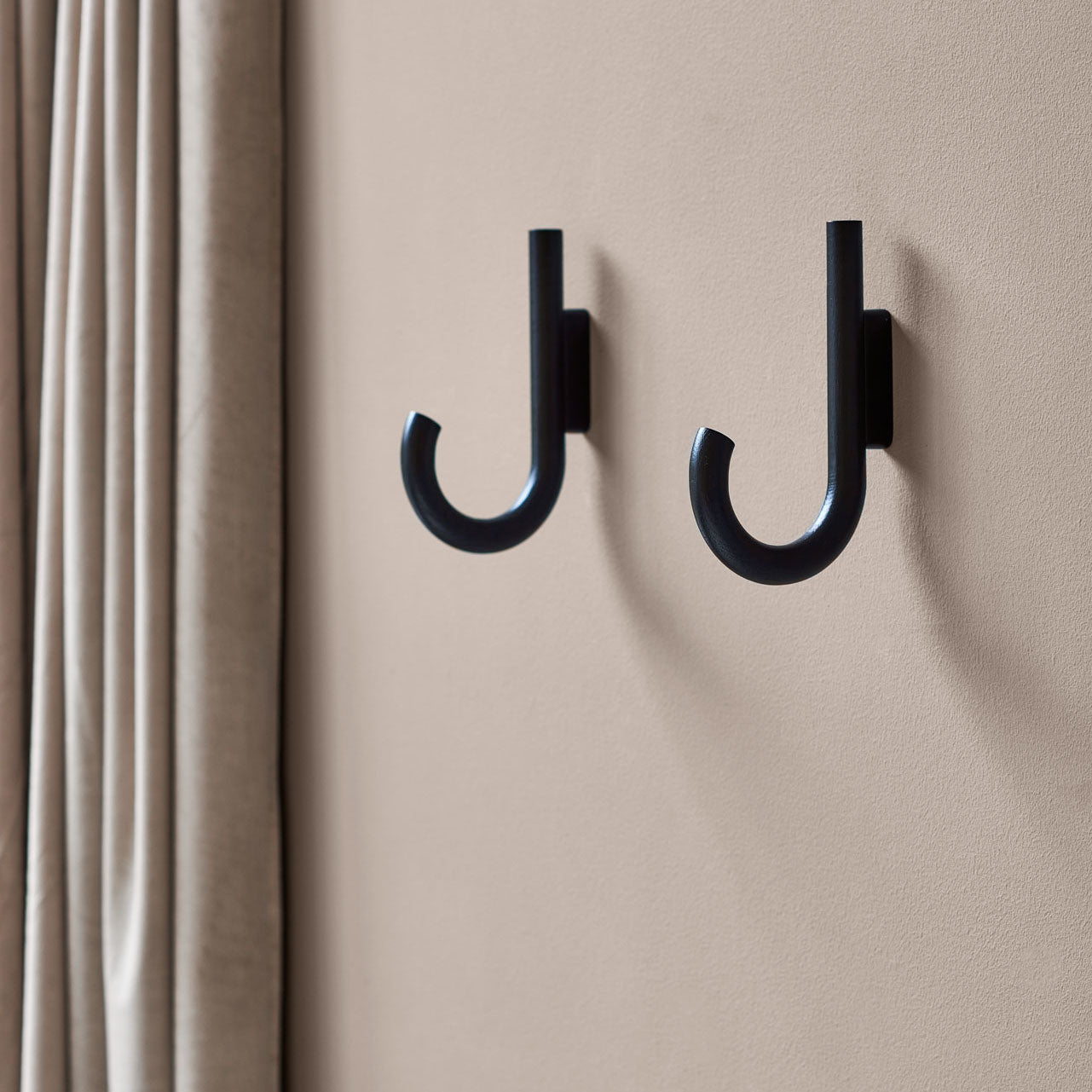 Hook knage sort eg/ sort