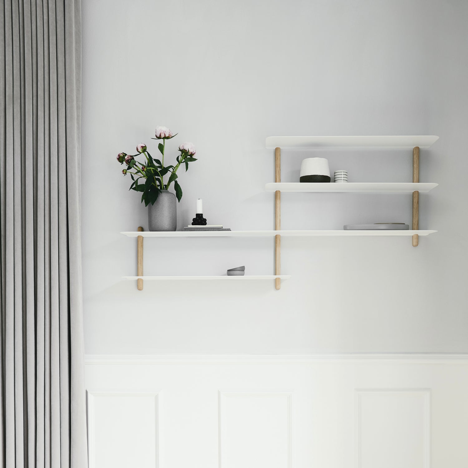 Nivo hylde B lys eg/ hvid