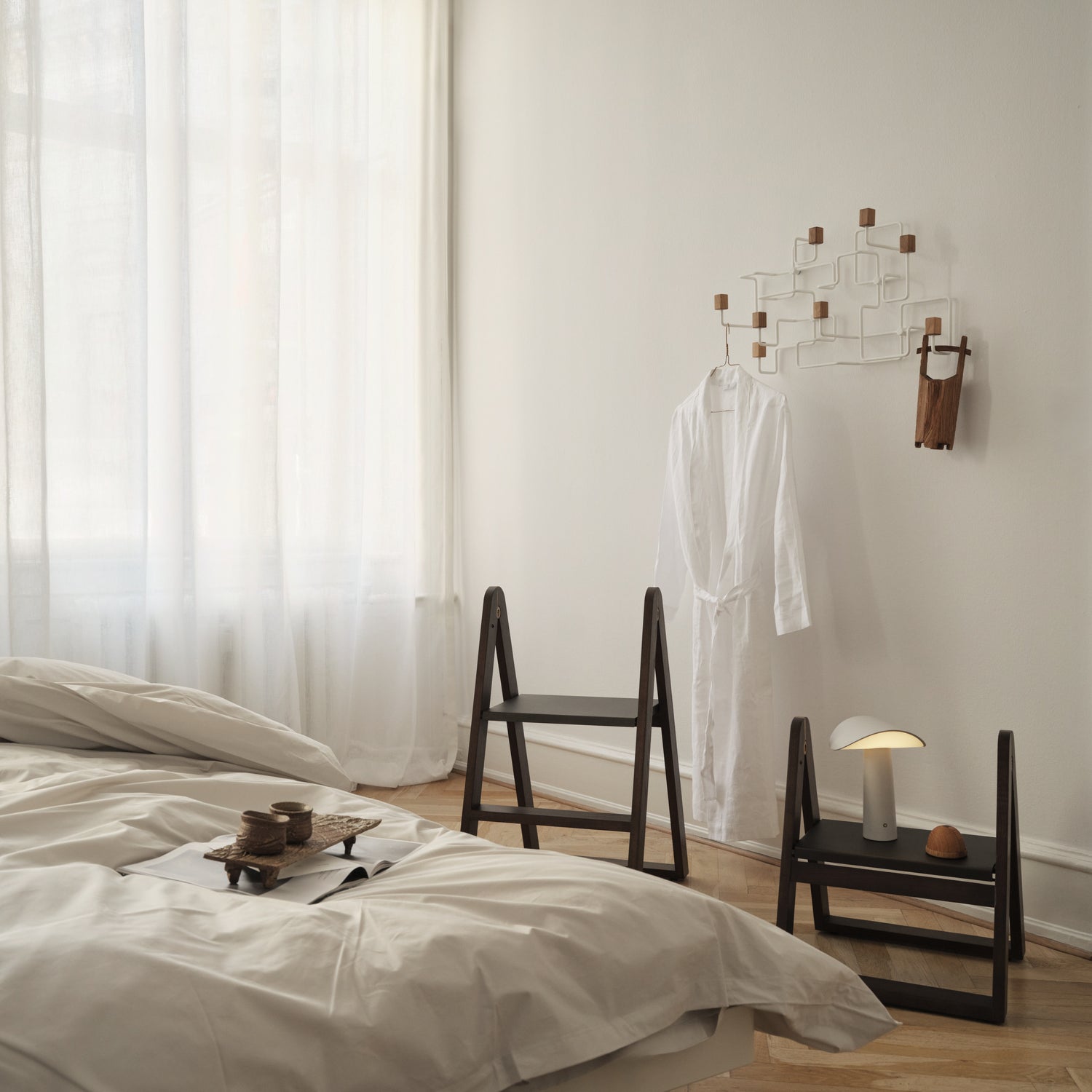 Underground knagerække eg/ hvid