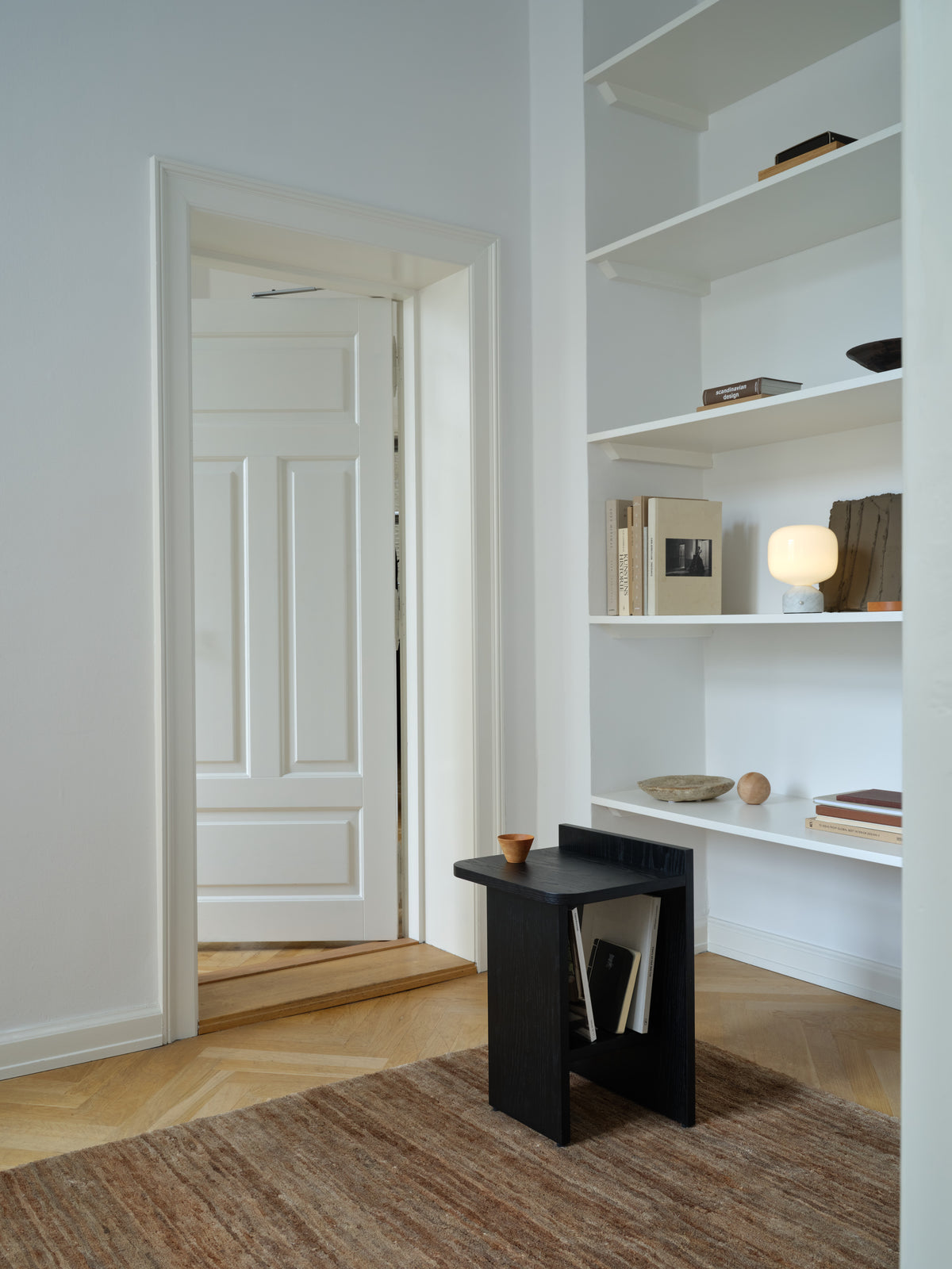 Ismo sidebord sort ask