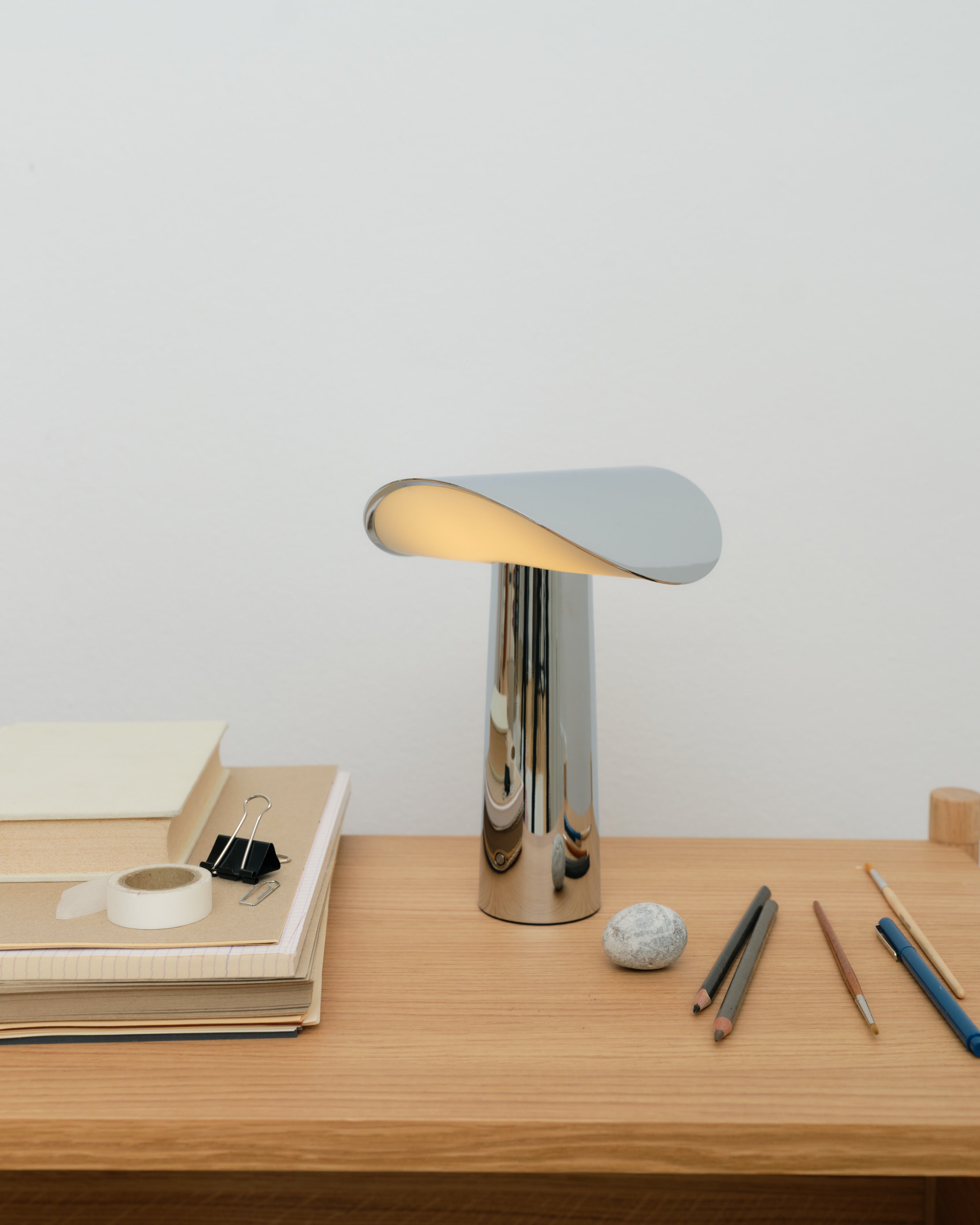 Lium portable bordlampe krom