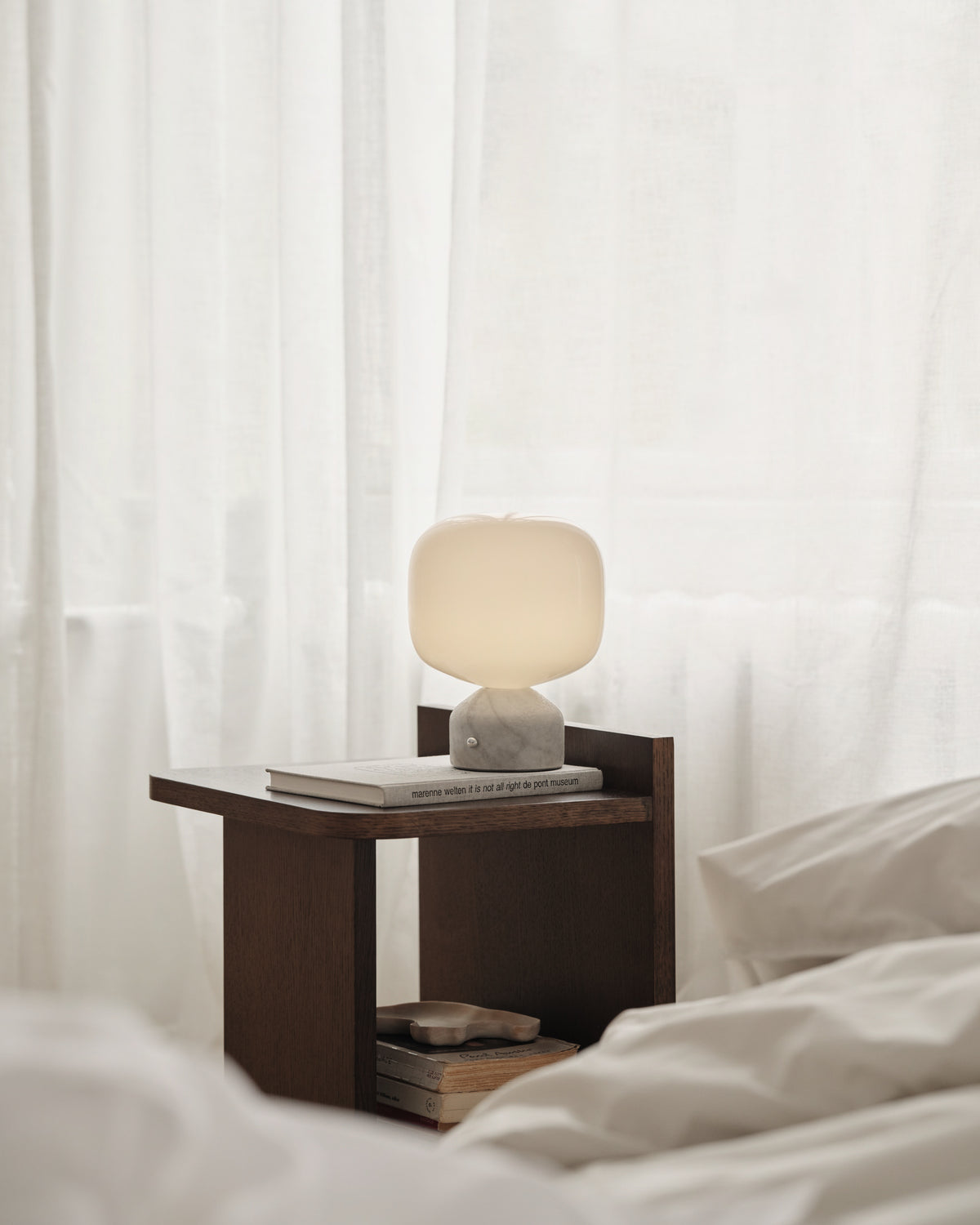 Meemo portable bordlampe hvid marmor