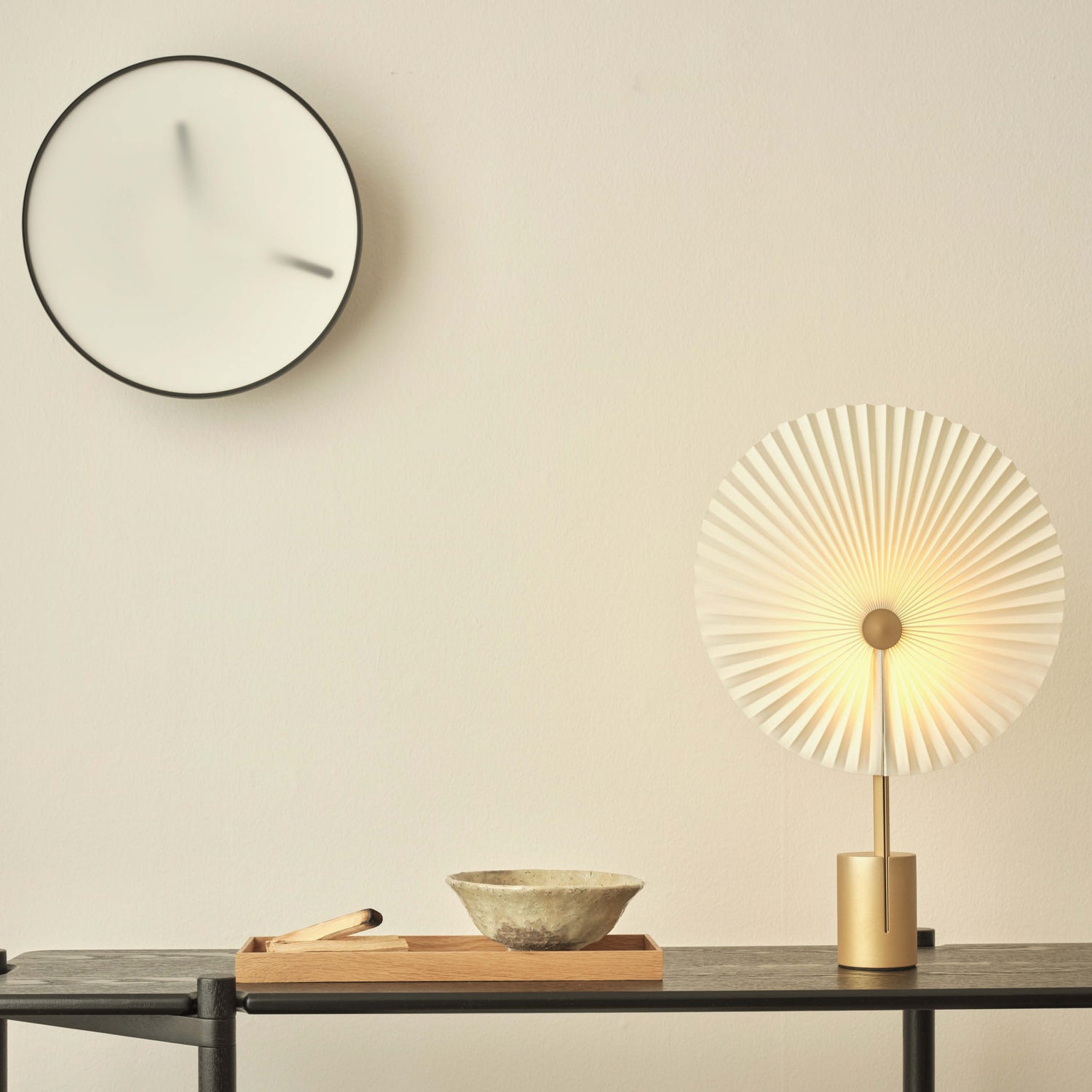 Liris portable bordlampe messing